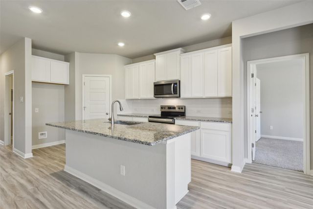 5008 Stockton LN, Del Valle, TX 78617