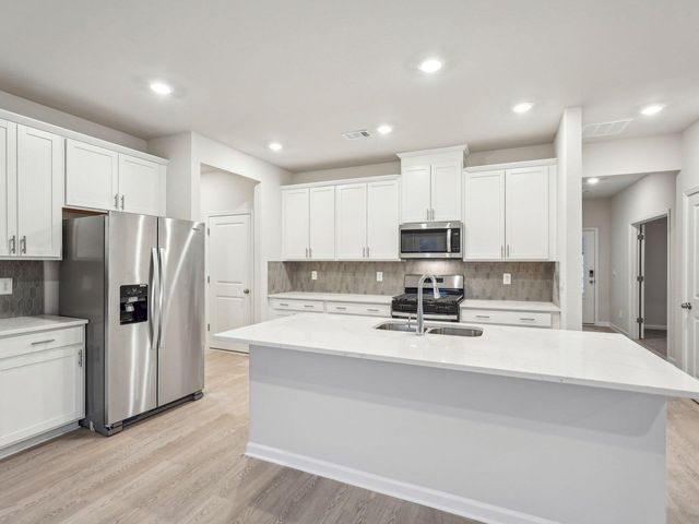 5008 Stockton LN, Del Valle, TX 78617