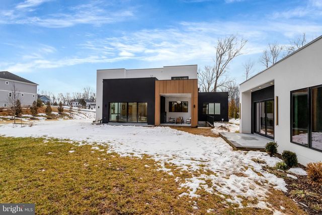 8302 ROBEY AVE, Annandale, VA 22003