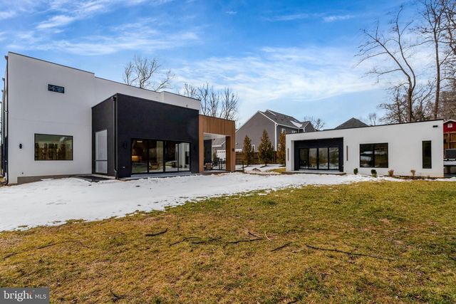 8302 ROBEY AVE, Annandale, VA 22003