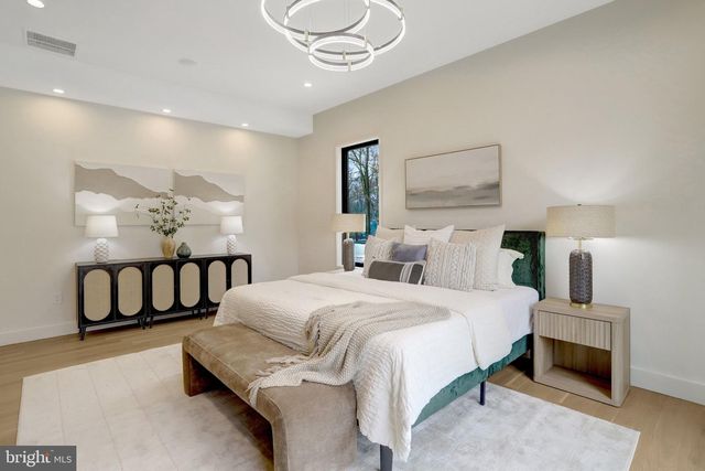 8302 ROBEY AVE, Annandale, VA 22003