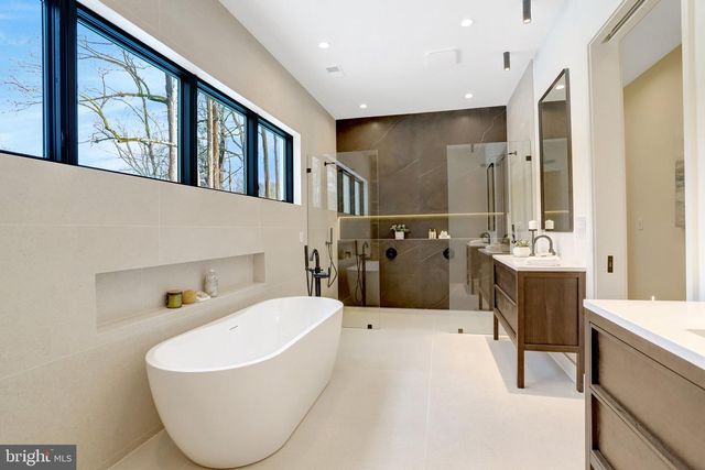 8302 ROBEY AVE, Annandale, VA 22003