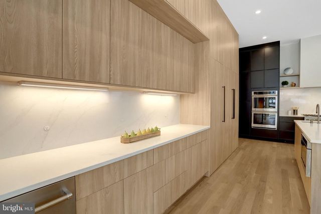 8302 ROBEY AVE, Annandale, VA 22003