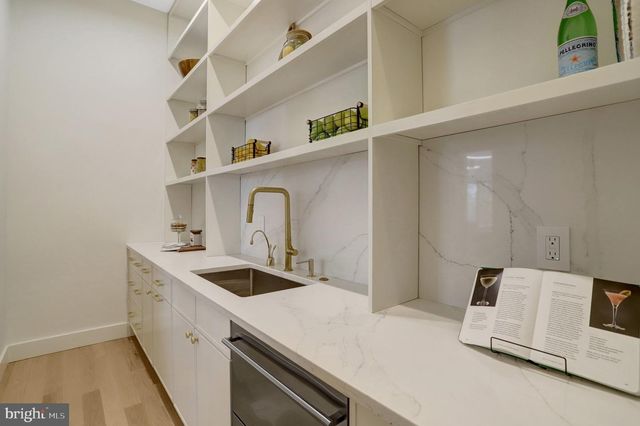 8302 ROBEY AVE, Annandale, VA 22003