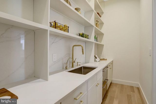 8302 ROBEY AVE, Annandale, VA 22003