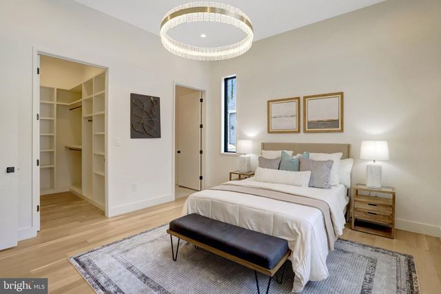 8302 ROBEY AVE, Annandale, VA 22003