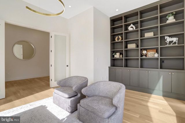 8302 ROBEY AVE, Annandale, VA 22003