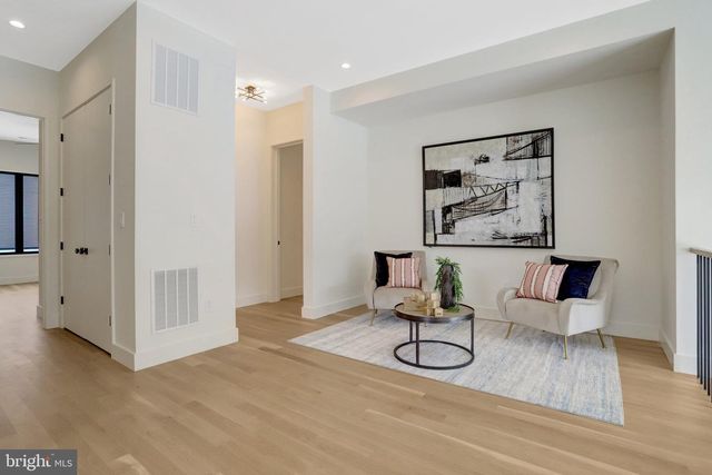 8302 ROBEY AVE, Annandale, VA 22003