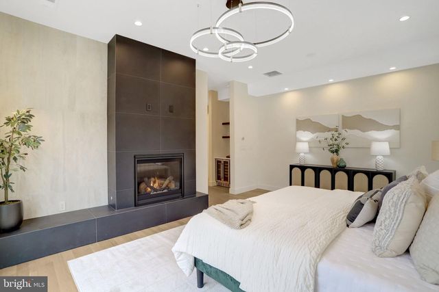 8302 ROBEY AVE, Annandale, VA 22003