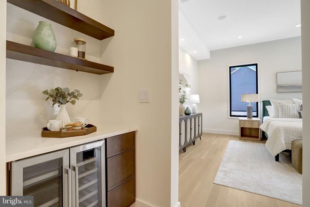 8302 ROBEY AVE, Annandale, VA 22003