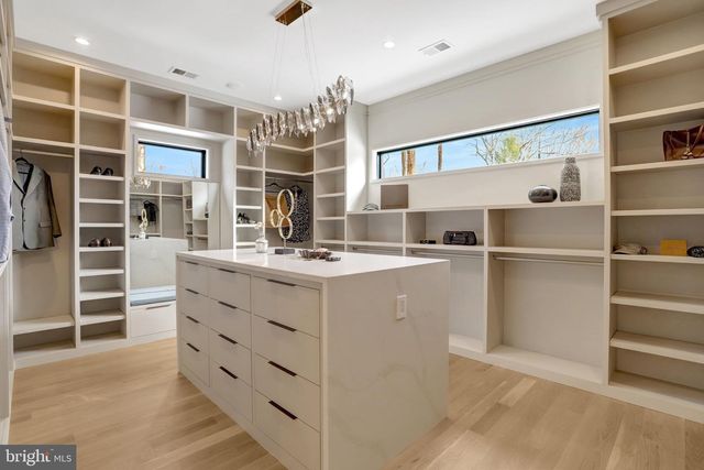 8302 ROBEY AVE, Annandale, VA 22003