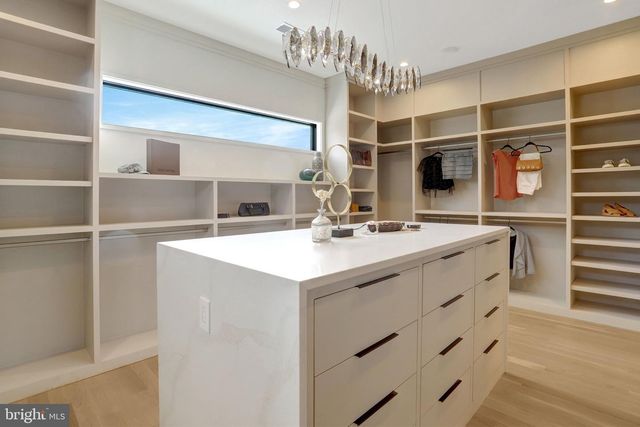 8302 ROBEY AVE, Annandale, VA 22003