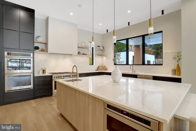 8302 ROBEY AVE, Annandale, VA 22003