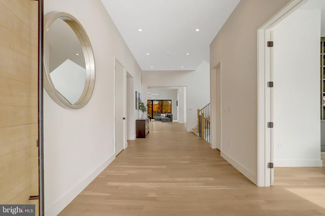 8302 ROBEY AVE, Annandale, VA 22003