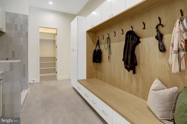 8302 ROBEY AVE, Annandale, VA 22003