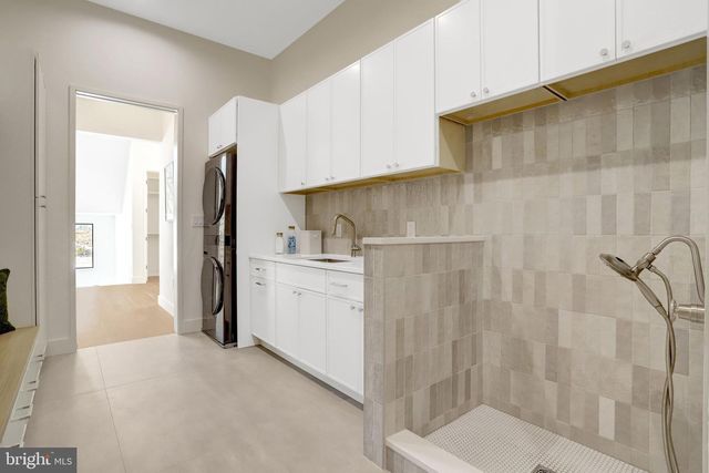 8302 ROBEY AVE, Annandale, VA 22003