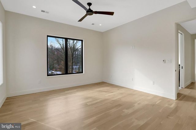 8302 ROBEY AVE, Annandale, VA 22003