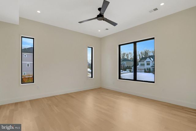 8302 ROBEY AVE, Annandale, VA 22003