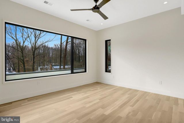 8302 ROBEY AVE, Annandale, VA 22003