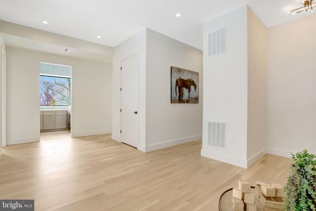 8302 ROBEY AVE, Annandale, VA 22003