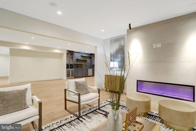 8302 ROBEY AVE, Annandale, VA 22003