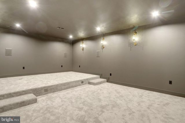 8302 ROBEY AVE, Annandale, VA 22003