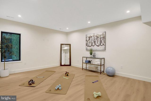 8302 ROBEY AVE, Annandale, VA 22003