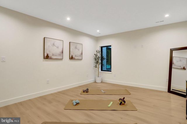 8302 ROBEY AVE, Annandale, VA 22003