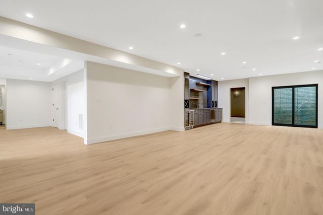 8302 ROBEY AVE, Annandale, VA 22003