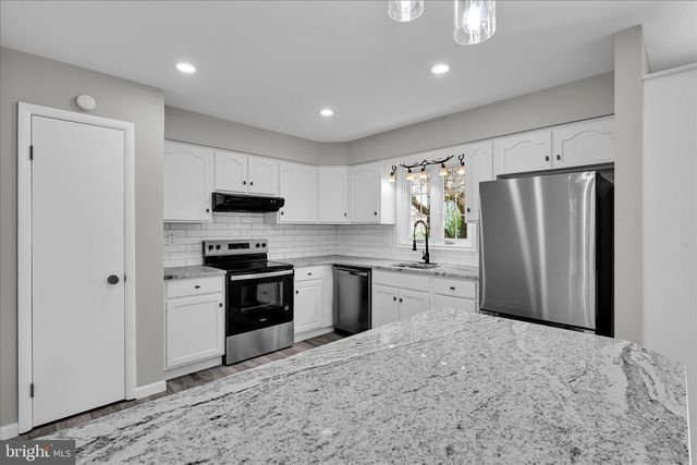 902 SUELLEN DR, Reading, PA 19605