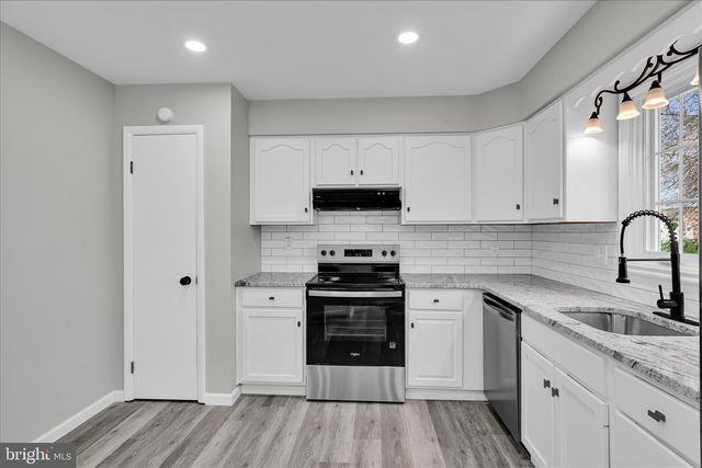 902 SUELLEN DR, Reading, PA 19605