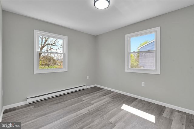 902 SUELLEN DR, Reading, PA 19605