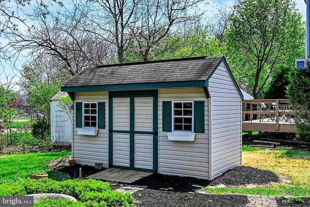 902 SUELLEN DR, Reading, PA 19605