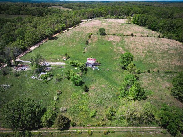 18241 Pine Road, Willow Springs, MO 65793