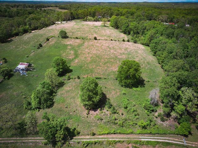 18241 Pine Road, Willow Springs, MO 65793