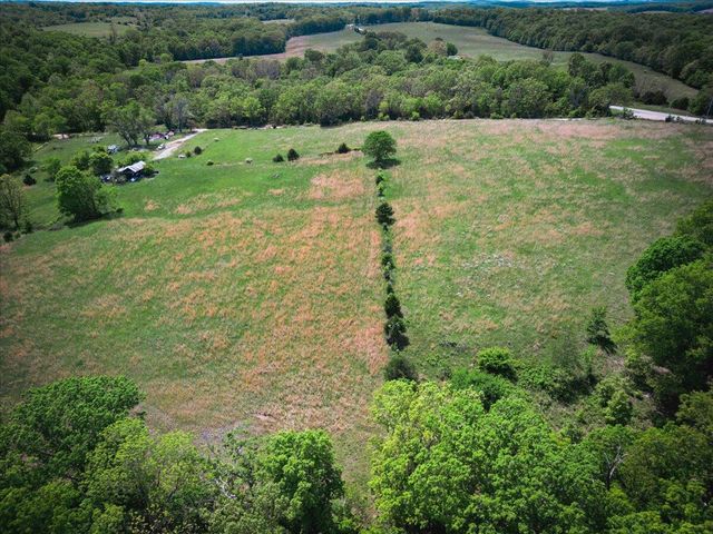 18241 Pine Road, Willow Springs, MO 65793