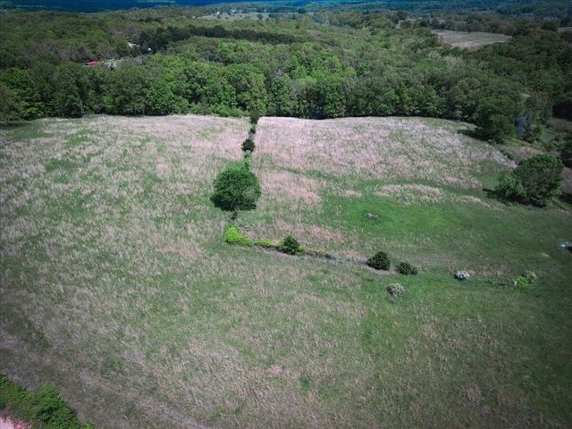 18241 Pine Road, Willow Springs, MO 65793