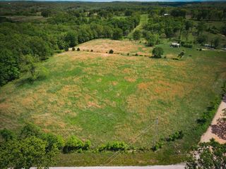 18241 Pine Road, Willow Springs, MO 65793