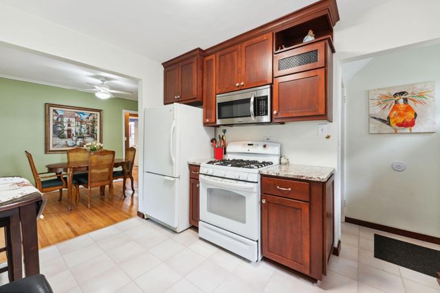 5718 13th Avenue S, Minneapolis, MN 55417