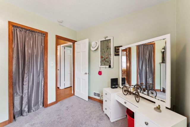 5718 13th Avenue S, Minneapolis, MN 55417