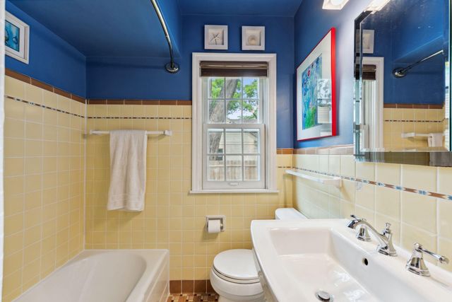 5718 13th Avenue S, Minneapolis, MN 55417