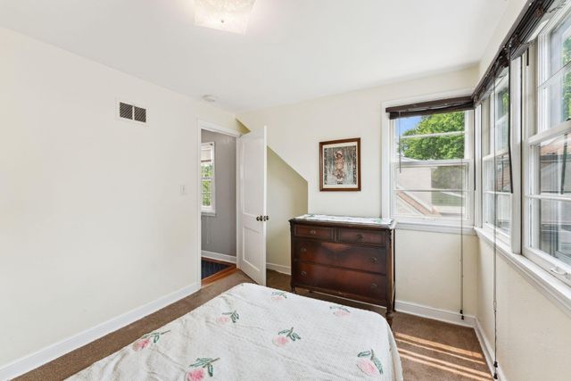 5718 13th Avenue S, Minneapolis, MN 55417