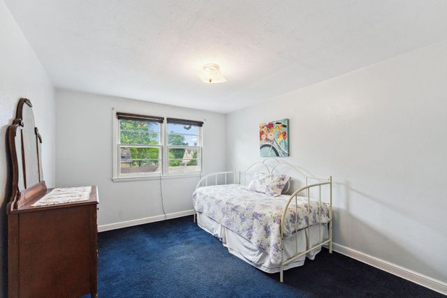 5718 13th Avenue S, Minneapolis, MN 55417