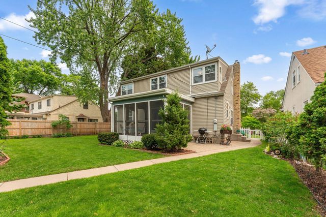 5718 13th Avenue S, Minneapolis, MN 55417