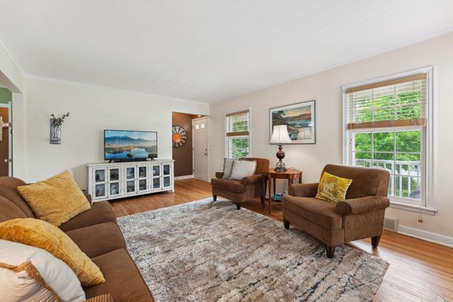 5718 13th Avenue S, Minneapolis, MN 55417