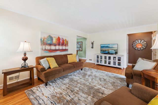 5718 13th Avenue S, Minneapolis, MN 55417