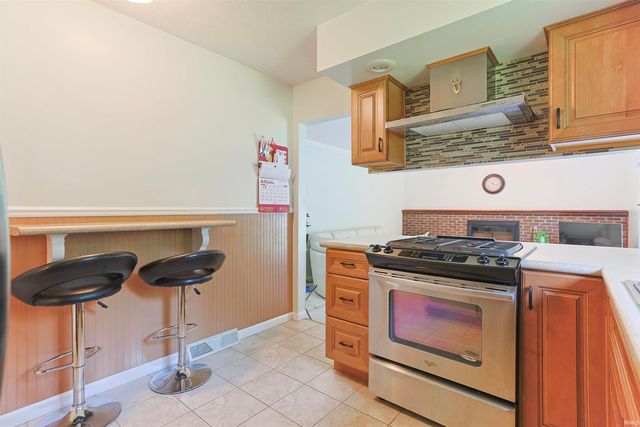 11611 Whittington Circle, Mishawaka, IN 46545