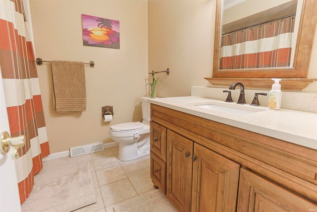 11611 Whittington Circle, Mishawaka, IN 46545