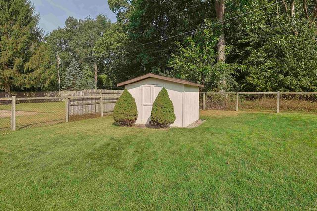 11611 Whittington Circle, Mishawaka, IN 46545