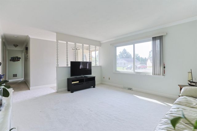11611 Whittington Circle, Mishawaka, IN 46545